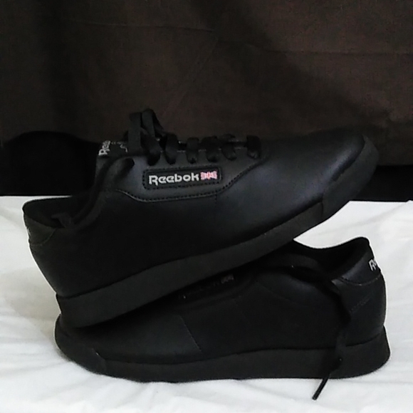 Reebok Women's Princess Black Size 7.5 Wide - Picture 2 of 7